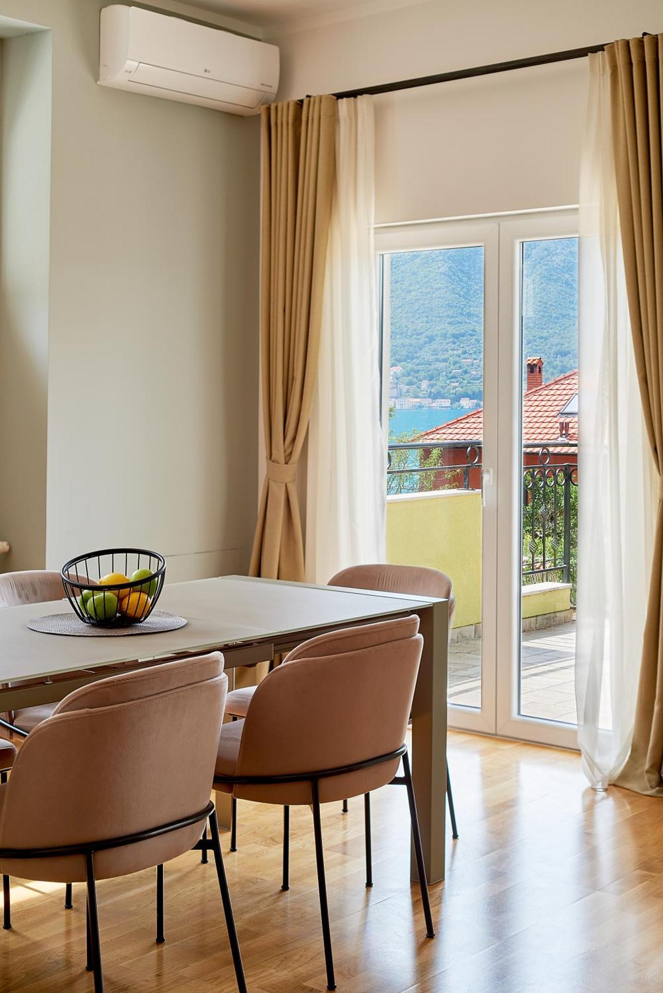2Montenegro Mimoza Apartments Dobrota Dış mekan fotoğraf