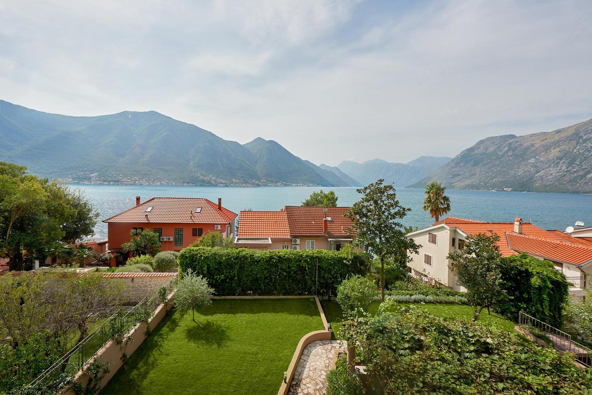 2Montenegro Mimoza Apartments Dobrota Dış mekan fotoğraf