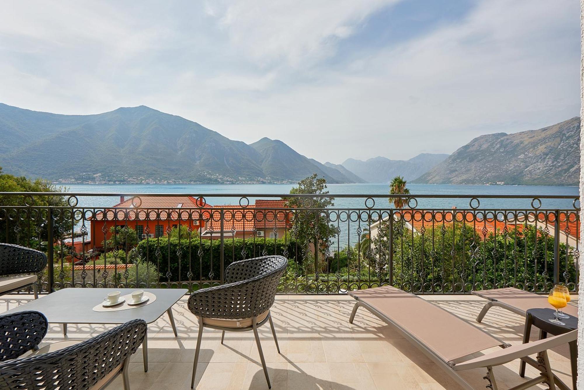2Montenegro Mimoza Apartments Dobrota Dış mekan fotoğraf